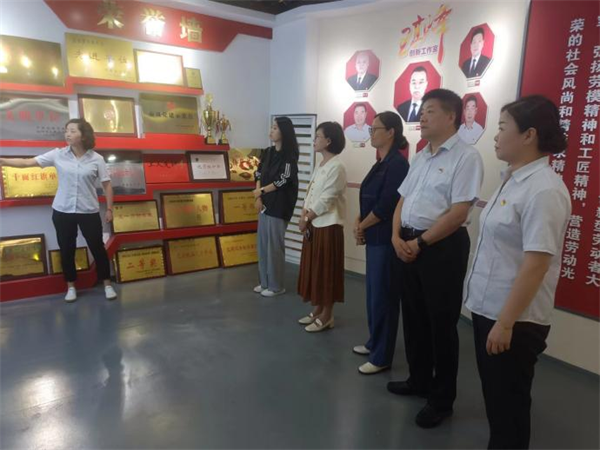 市總工會領(lǐng)導蒞臨公司調(diào)研指導廠...