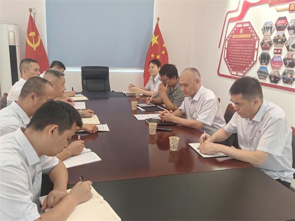 公司領(lǐng)導(dǎo)調(diào)研指導(dǎo)鼎信公司、藍(lán)盾駕校工作